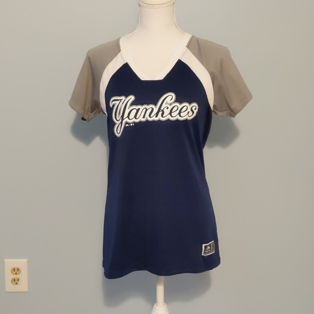 Yankees V Neck